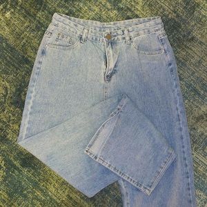 NWB Wide Leg Slit Bottom Jeans